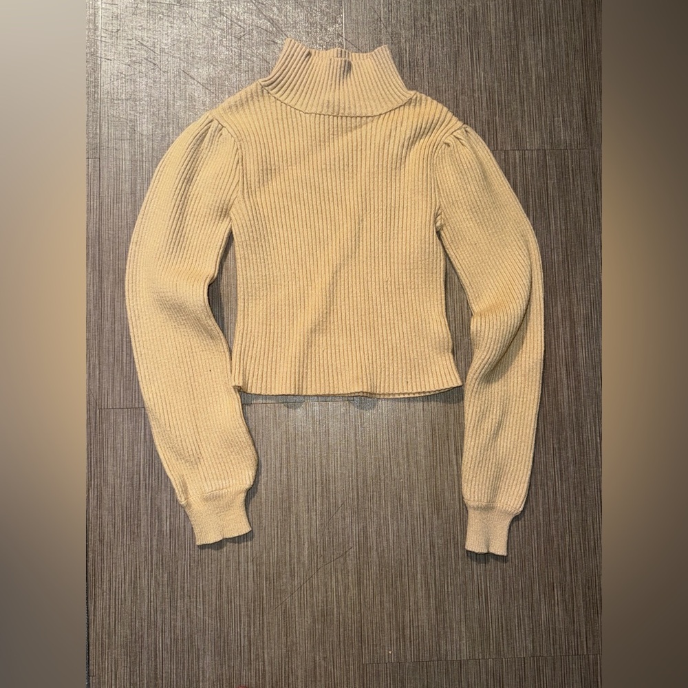 XS nude knit sweater
